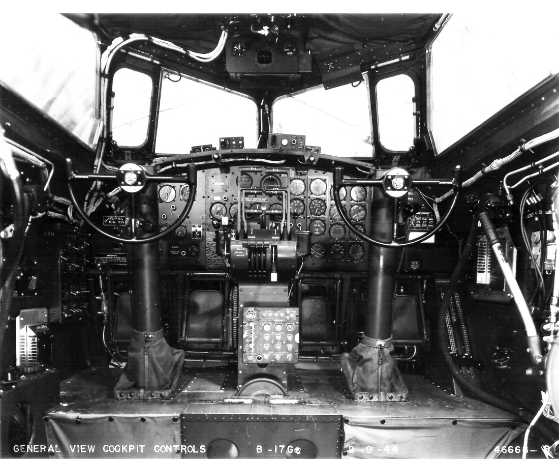 Boeing-B-17G-cockpit